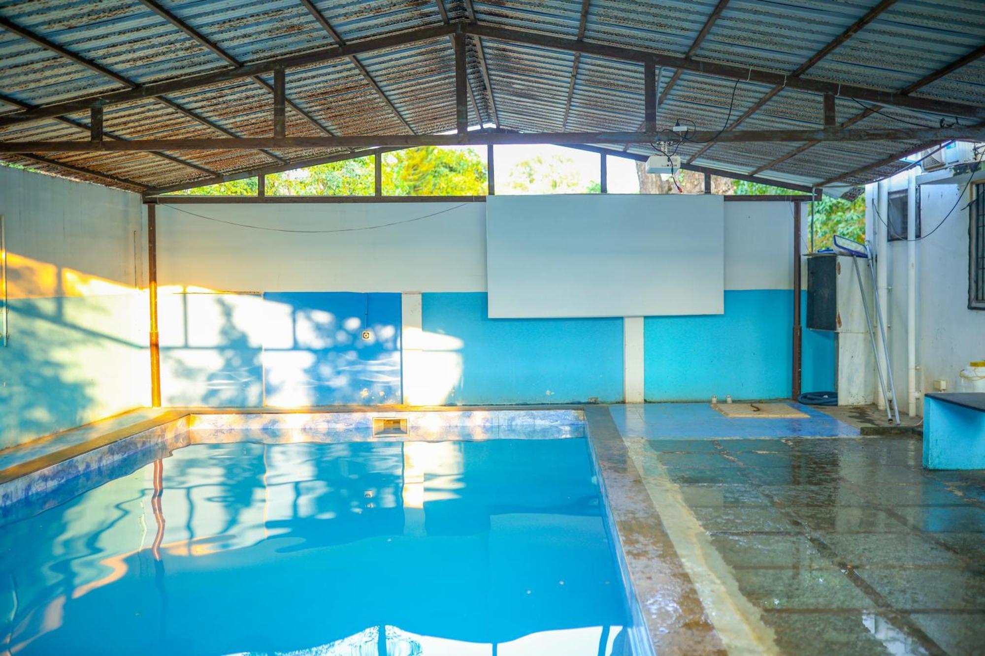 فندق The Club House بونديتْشيري المظهر الخارجي الصورة